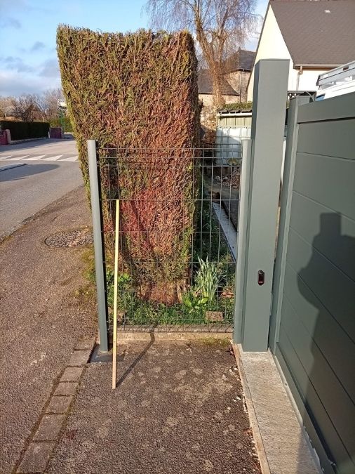 Grillage rigide avec poteau aluminium