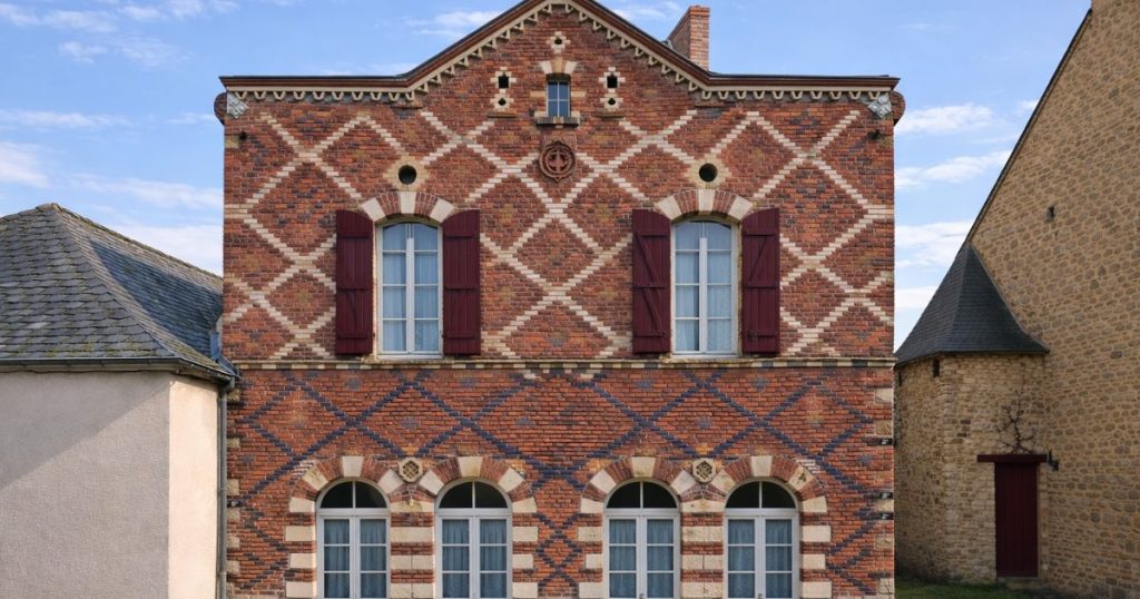 Fenêtre à Parné-sur-Roc abords de monuments inscrits, ce qui change